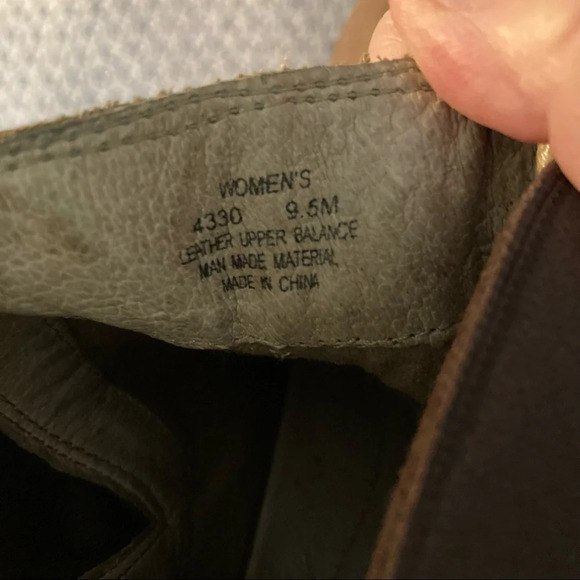 RED WING Sz 9.5 Chelsea Style Suede 1.5” Heel Booties - Picture 3 of 8